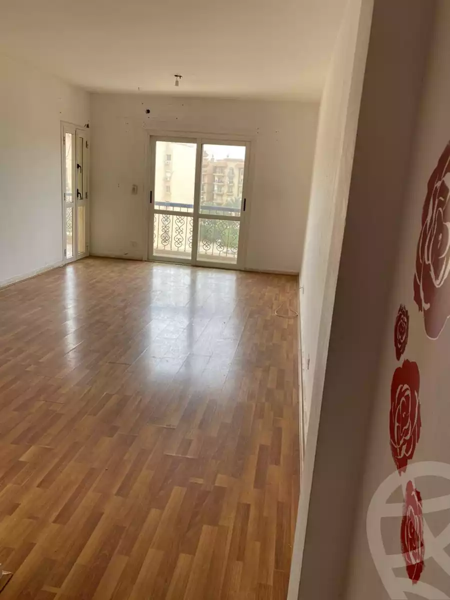 https://aqarmap.com.eg/ar/listing/4590262-for-rent-cairo-new-cairo-lrhb-city-phase-9