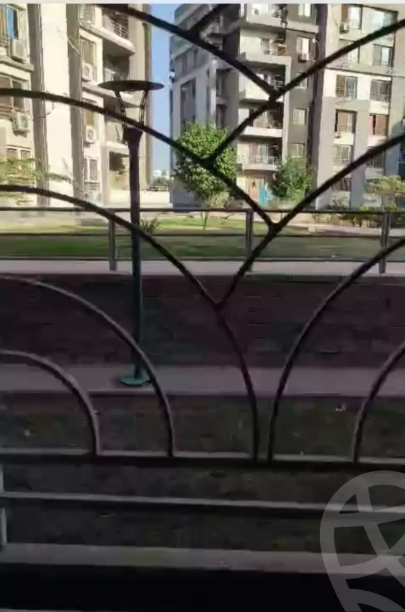 https://aqarmap.com.eg/ar/listing/4590852-for-sale-cairo-al-oubour-compound-dar-misr