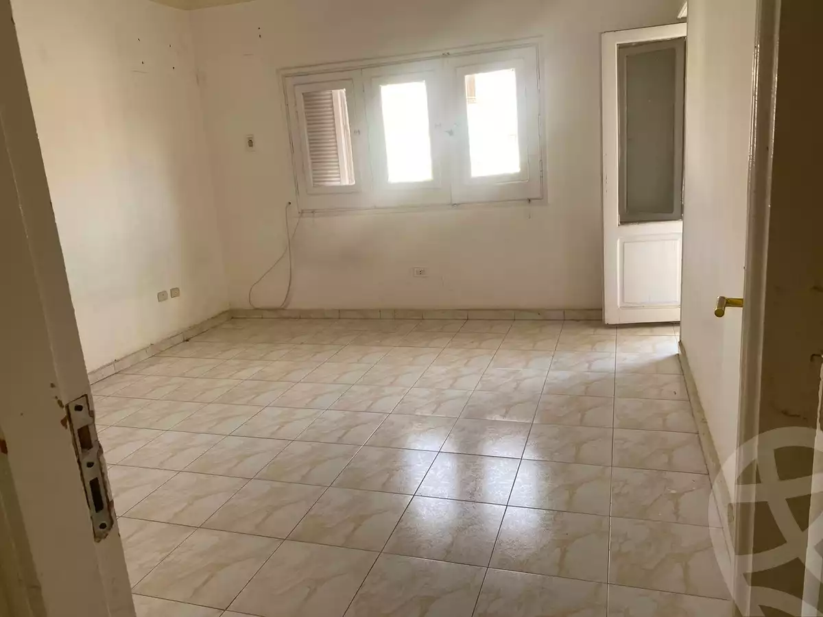 https://aqarmap.com.eg/en/listing/4609537-for-sale-cairo-new-cairo-compounds-la-rose