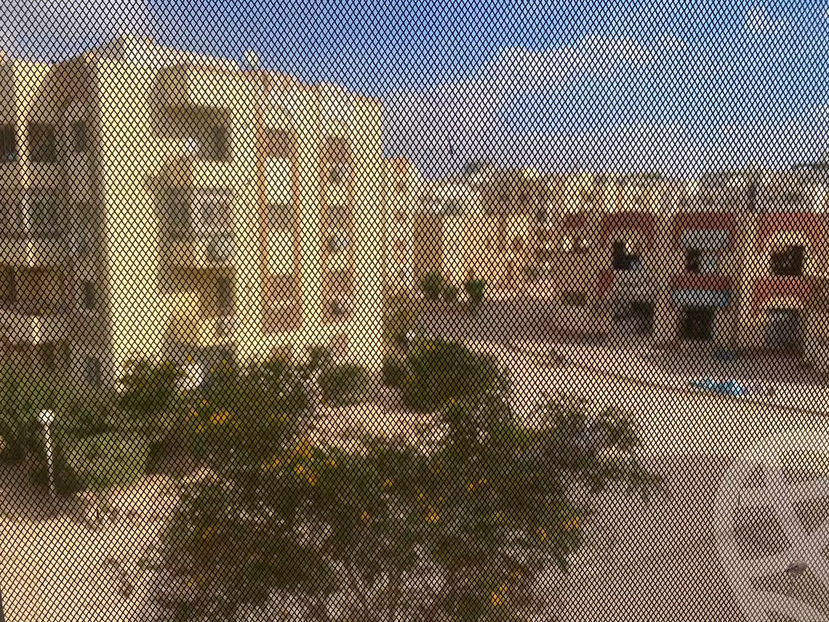 https://aqarmap.com.eg/en/listing/4609537-for-sale-cairo-new-cairo-compounds-la-rose