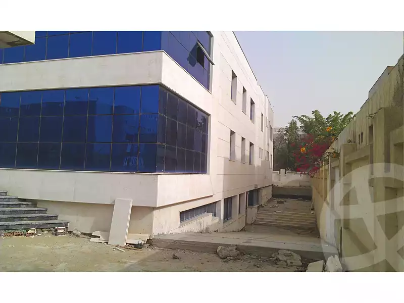https://aqarmap.com.eg/ar/listing/4619743-for-sale-cairo-6th-of-october-el-mantqa-el-snaaaya-industrial-zone-3