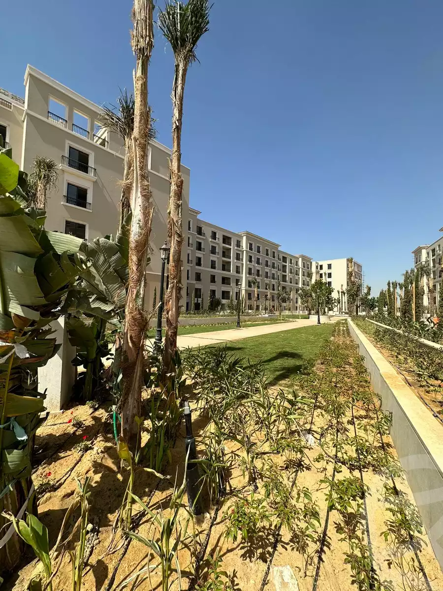 https://aqarmap.com.eg/en/listing/4622253-for-sale-cairo-el-sheikh-zayed-city-compounds-kmbwnd-fyldj-wyst-dr-llttwyr