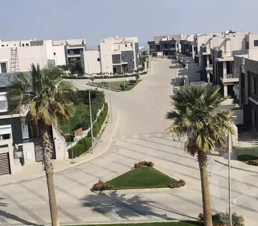 https://aqarmap.com.eg/en/listing/4622686-for-sale-cairo-el-sheikh-zayed-city-compounds-in-sheikh-zayed-el-karma-4