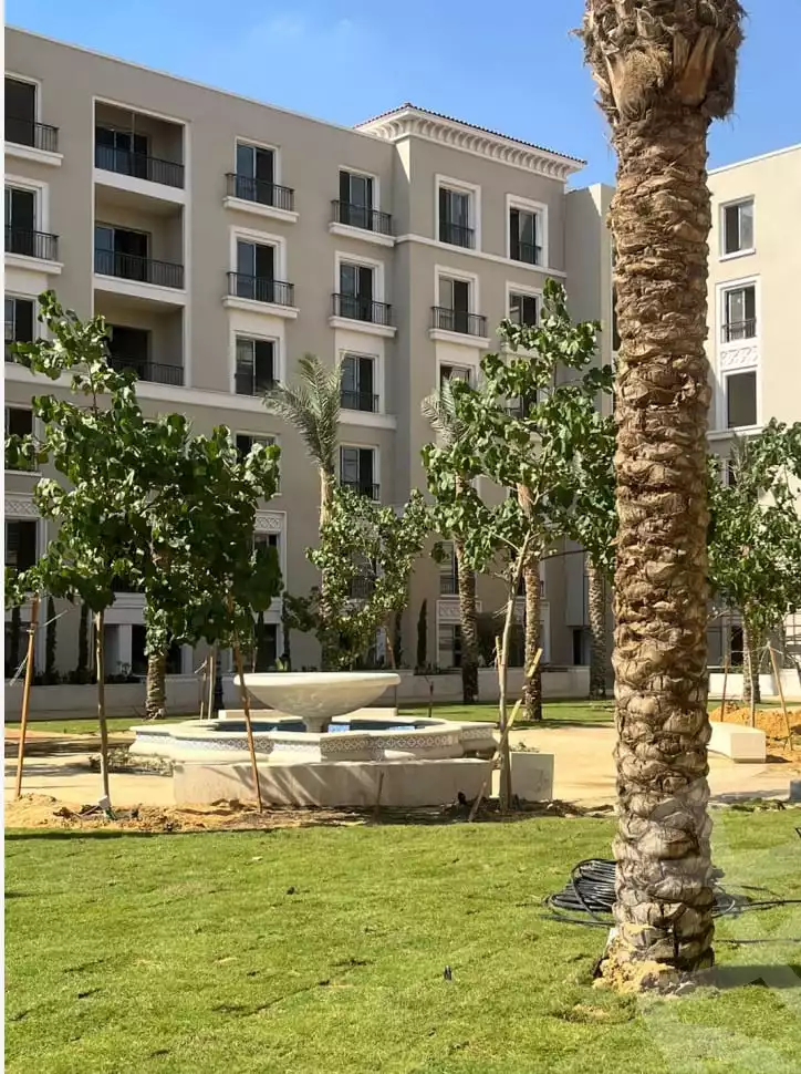 https://aqarmap.com.eg/ar/listing/4630385-for-sale-cairo-el-sheikh-zayed-city-compounds-kmbwnd-fyldj-wyst-dr-llttwyr