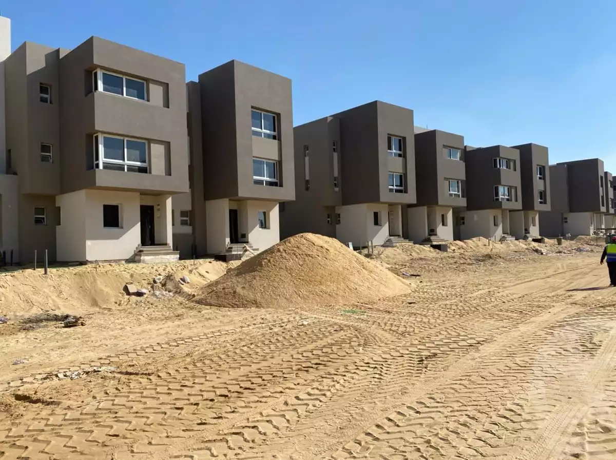 https://aqarmap.com.eg/ar/listing/4644412-for-sale-cairo-el-sheikh-zayed-city-compounds-in-sheikh-zayed-etapa