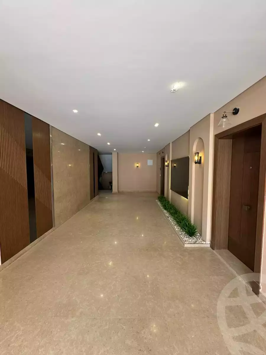 https://aqarmap.com.eg/ar/listing/4654993-for-sale-cairo-el-sheikh-zayed-city-compounds-kmbwnd-fyldj-wyst-dr-llttwyr