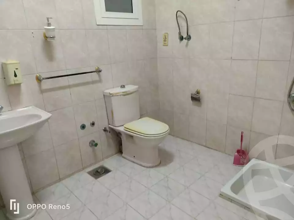 https://aqarmap.com.eg/ar/listing/4708323-for-rent-cairo-mokattam-lhdb-l-ly