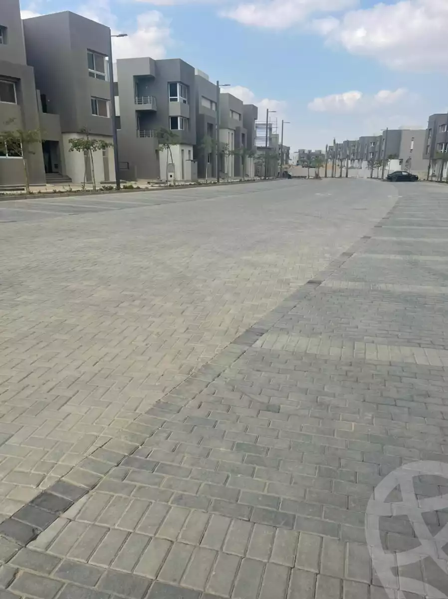 https://aqarmap.com.eg/en/listing/4726548-for-sale-cairo-el-sheikh-zayed-city-compounds-in-sheikh-zayed-etapa
