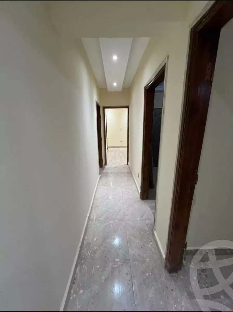 https://aqarmap.com.eg/en/listing/4730683-for-rent-cairo-mokattam-rd-lmbhth