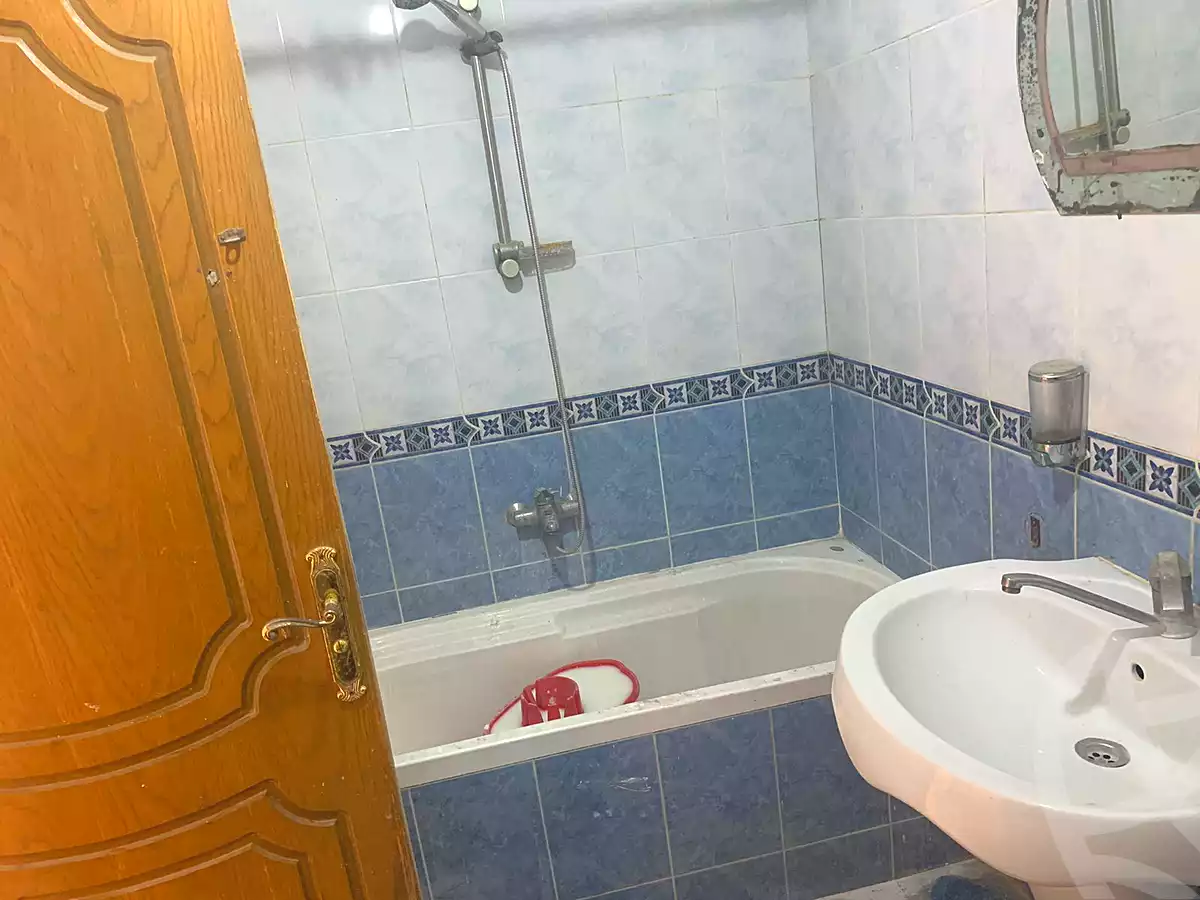 https://aqarmap.com.eg/ar/listing/4761558-for-rent-cairo-nasr-city-izbat-el-haganah-el-amal-city -el-zohour-st