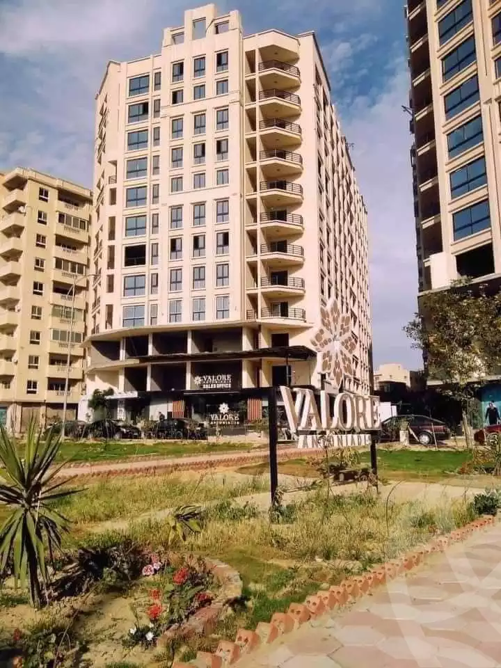 https://aqarmap.com.eg/ar/listing/4777491-for-sale-alexandria-smouha-compounds-in-smouha-valore-antoniadis-compound-el-ghonimy