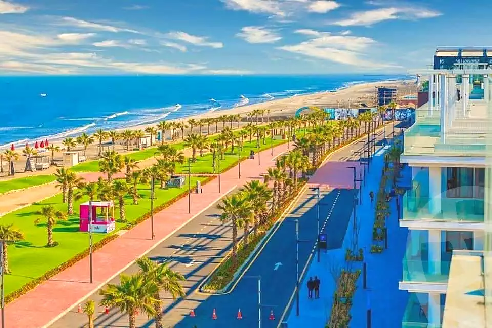 https://aqarmap.com.eg/ar/listing/4815146-for-sale-port-said-kmbwnd-fy-bwr-s-yd-porto-said-compound-amer-group