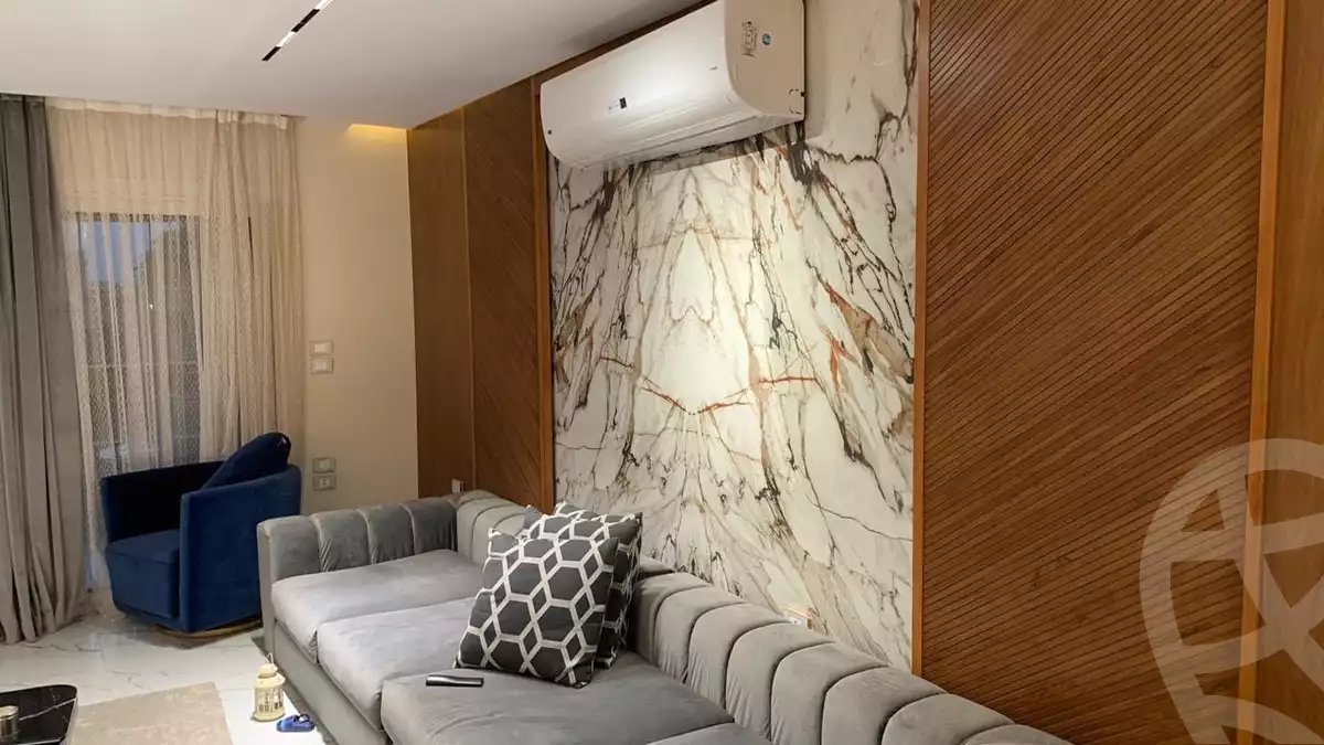 https://aqarmap.com.eg/ar/listing/4826815-for-sale-cairo-new-cairo-compounds-mwntn-fyw-3