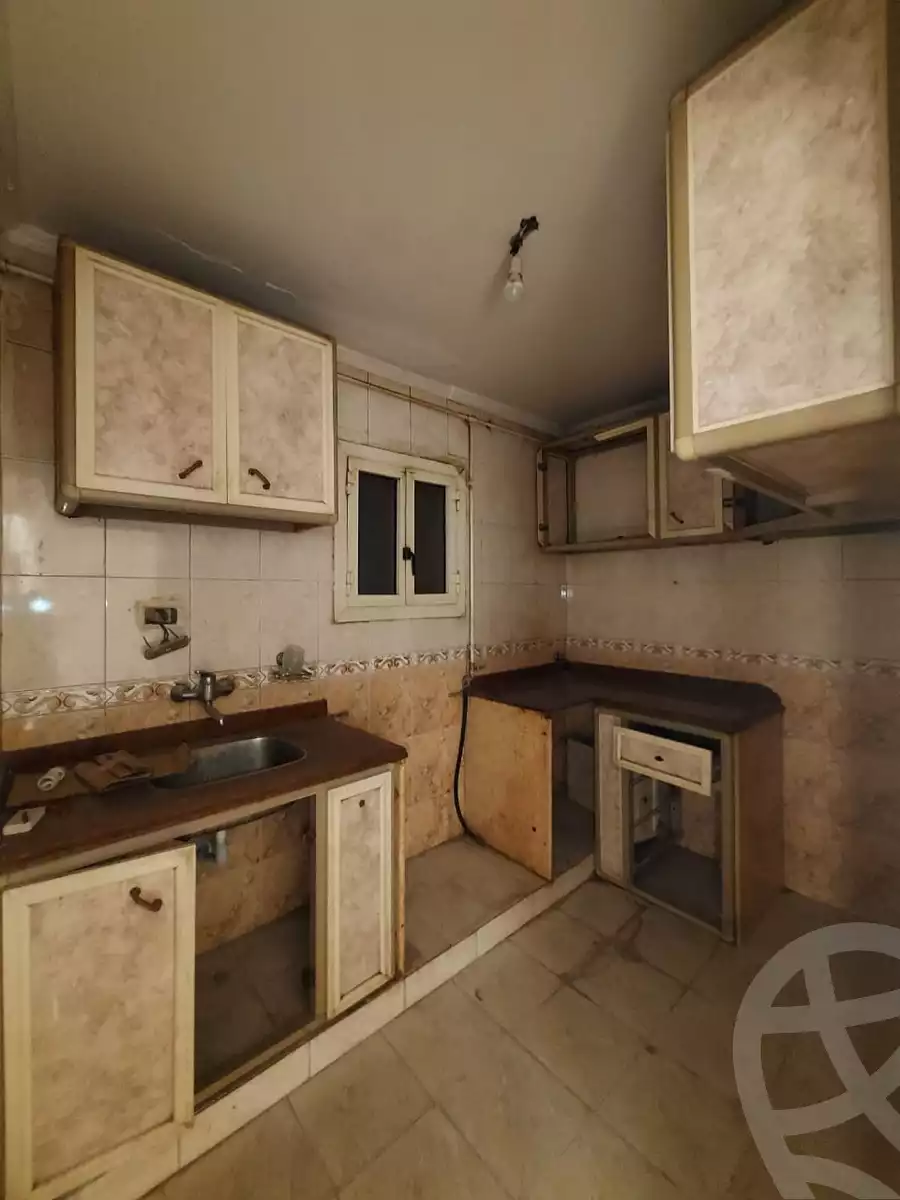 https://aqarmap.com.eg/ar/listing/4843794-for-sale-alexandria-alhadara-new-el-hadra-el-sharkawy-st