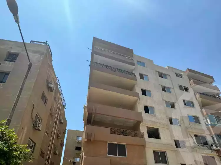 https://aqarmap.com.eg/en/listing/4899252-for-sale-cairo-mokattam-el-deblomasyeen-street-44