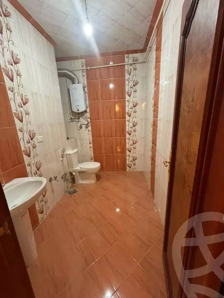 https://aqarmap.com.eg/en/listing/4908592-for-sale-cairo-mokattam-lhdb-l-ly