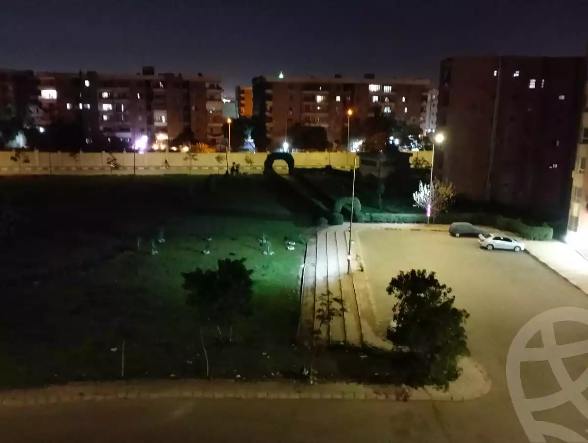 https://aqarmap.com.eg/ar/listing/4912870-for-sale-cairo-6th-of-october-hadaeq-october-el-fardoos-city