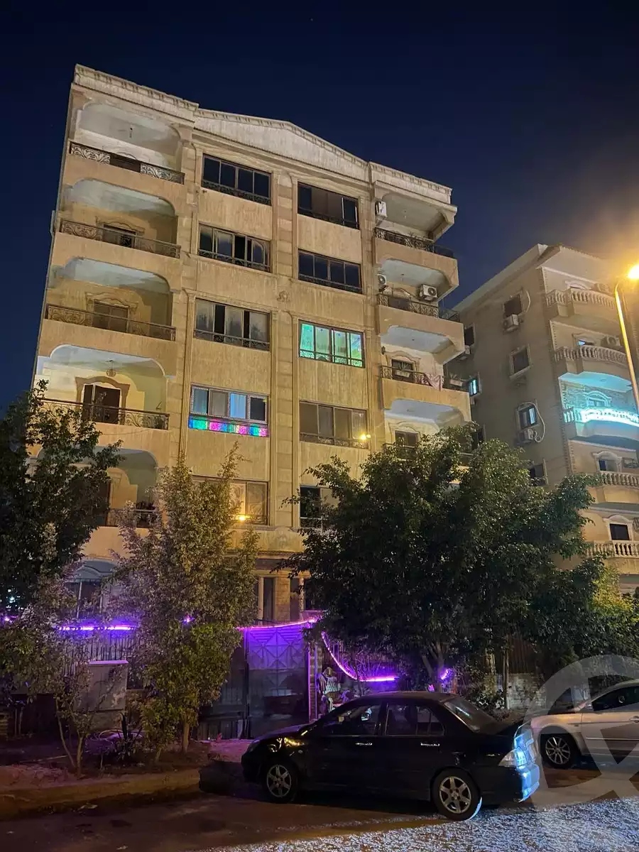 https://aqarmap.com.eg/ar/listing/4972226-for-sale-cairo-el-sheikh-zayed-city-el-hay-elasher-street-100
