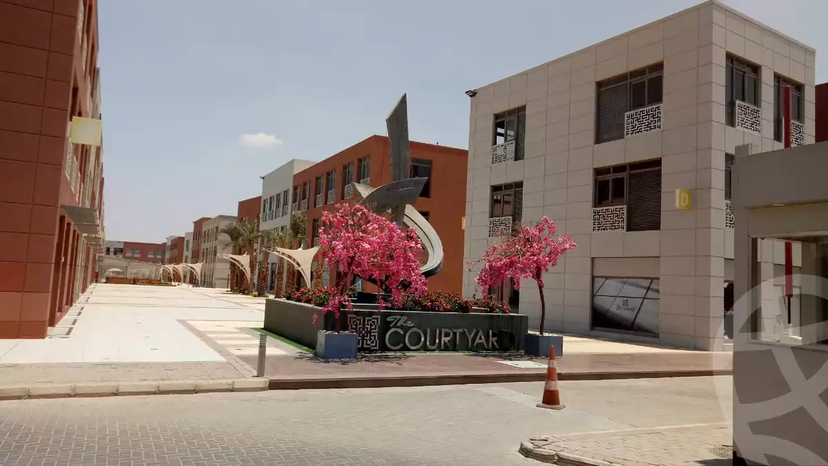 https://aqarmap.com.eg/en/listing/4972565-for-sale-cairo-el-sheikh-zayed-city-compounds-the-courtyard-mall-dorra