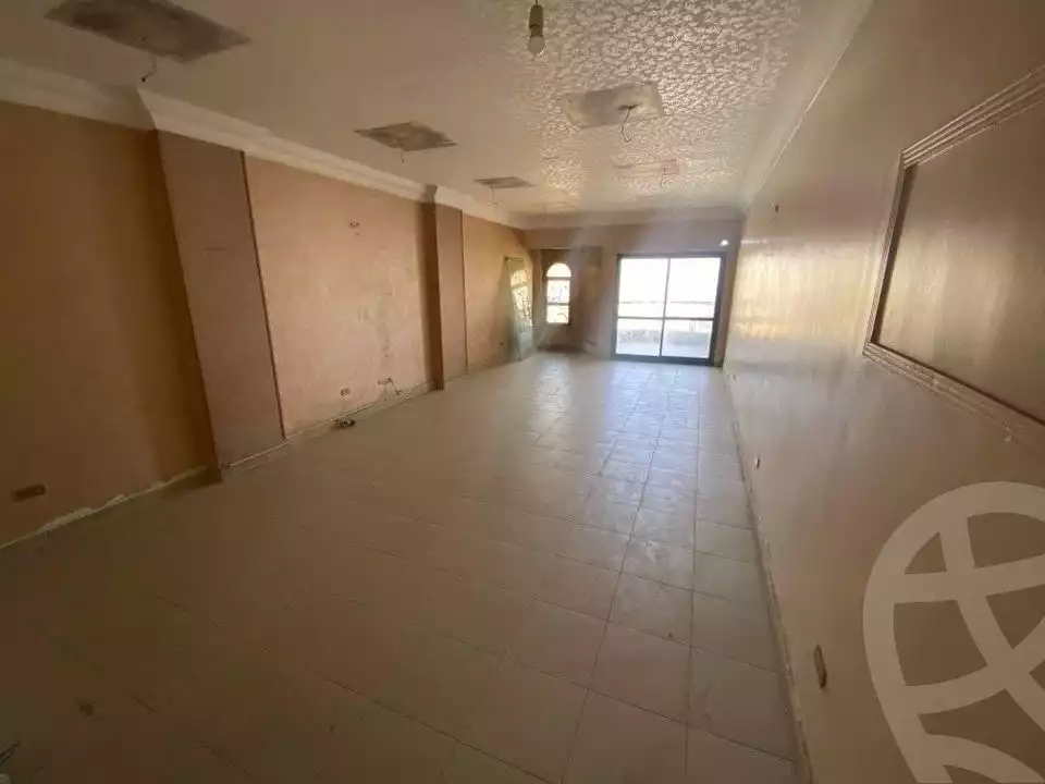 https://aqarmap.com.eg/ar/listing/4983626-for-rent-cairo-mokattam-lhdb-l-ly-shareaa-9