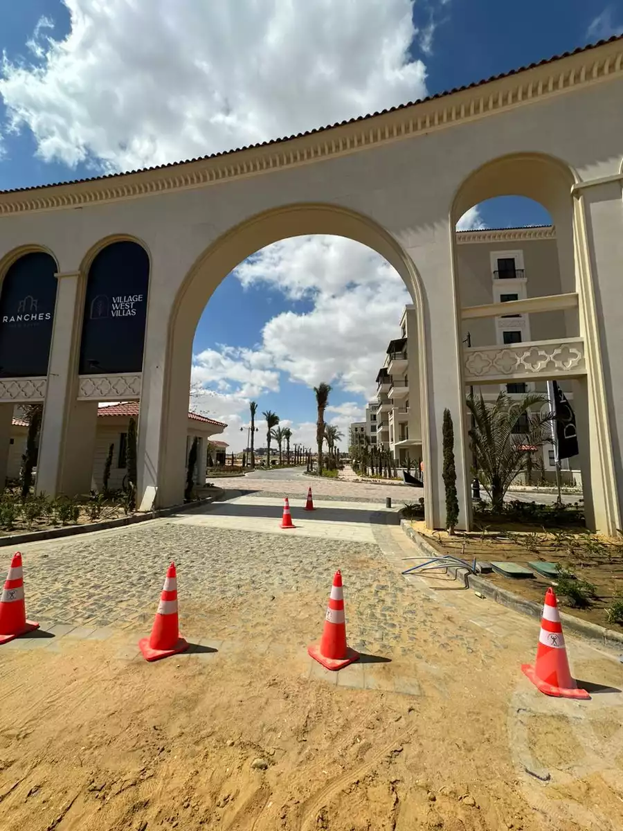 https://aqarmap.com.eg/en/listing/4987816-for-sale-cairo-el-sheikh-zayed-city-compounds-kmbwnd-fyldj-wyst-dr-llttwyr