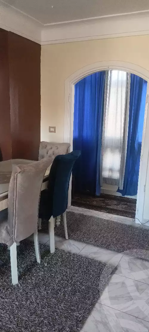 https://aqarmap.com.eg/ar/listing/5004886-for-rent-alexandria-l-zryt-champollion-st