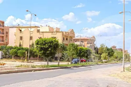 https://aqarmap.com.eg/ar/listing/5005600-for-sale-cairo-al-oubour-el-hay-el-khames-samira-mousa-st