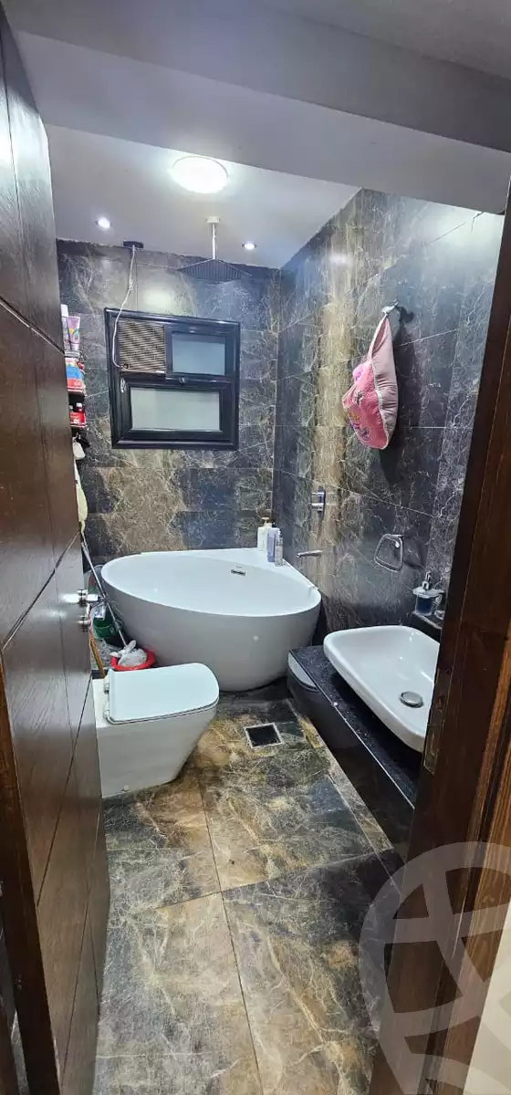https://aqarmap.com.eg/en/listing/5032993-for-sale-cairo-6th-of-october-el-ahyaa-neighborhood-11th