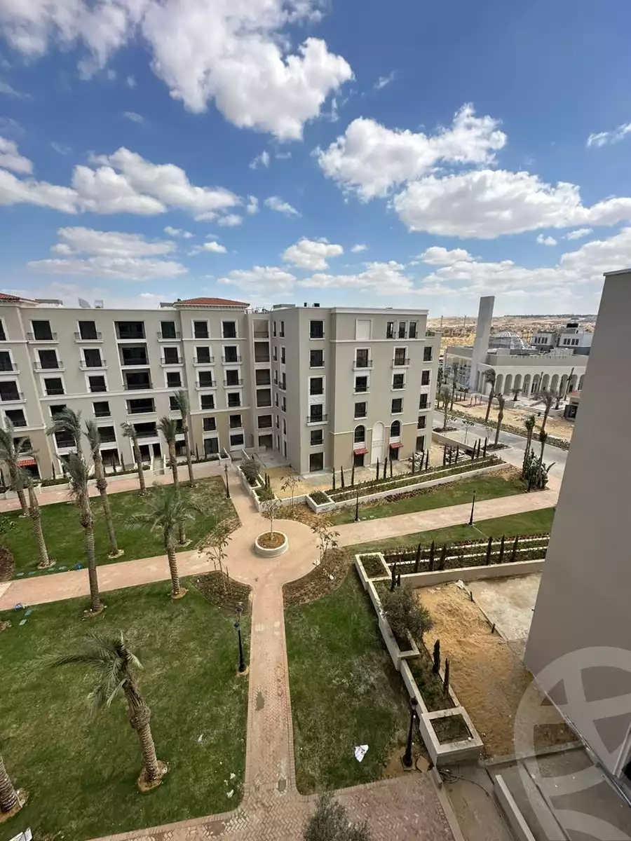 https://aqarmap.com.eg/ar/listing/5040674-for-sale-cairo-el-sheikh-zayed-city-compounds-kmbwnd-fyldj-wyst-dr-llttwyr