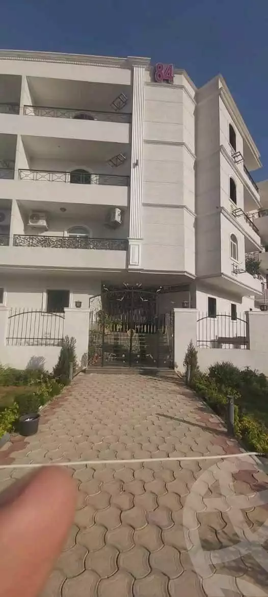 https://aqarmap.com.eg/ar/listing/5058130-for-sale-cairo-el-shorouk-lmntq-lts-neighbourhood-1