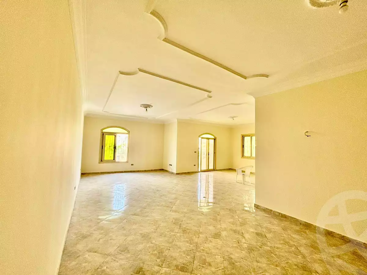 https://aqarmap.com.eg/ar/listing/5065408-for-rent-cairo-new-cairo-ganob-el-akadamiya-south-academy-a-zaid-ebn-haretha-st