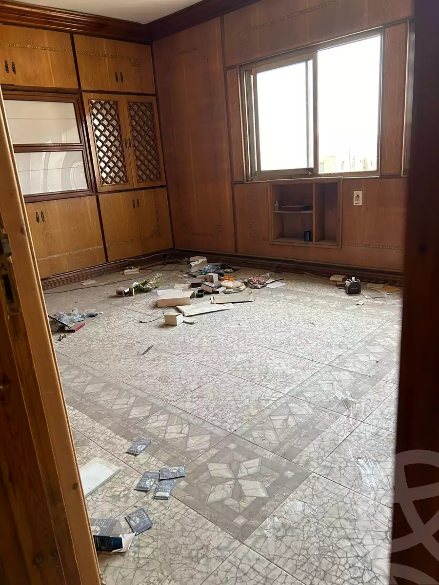 https://aqarmap.com.eg/en/listing/6279299-for-rent-cairo-downtown-bab-el-loaa-noubar-st