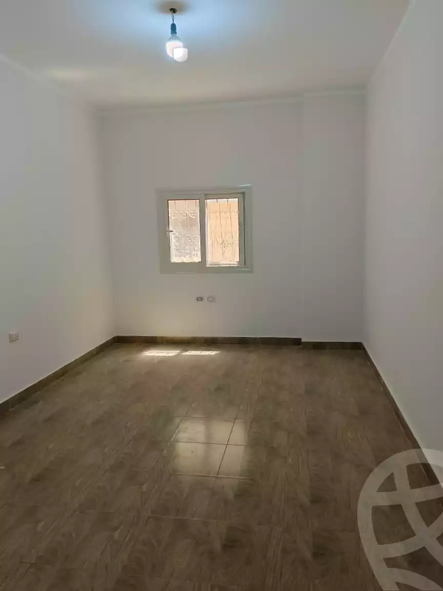 https://aqarmap.com.eg/ar/listing/5101236-for-rent-cairo-el-sheikh-zayed-city-el-hay-el-hady-ashaer-area-1-street-10