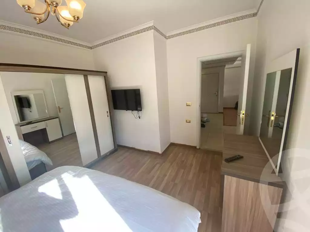 https://aqarmap.com.eg/ar/listing/5133808-for-rent-cairo-el-sheikh-zayed-city-compounds-dh-drys