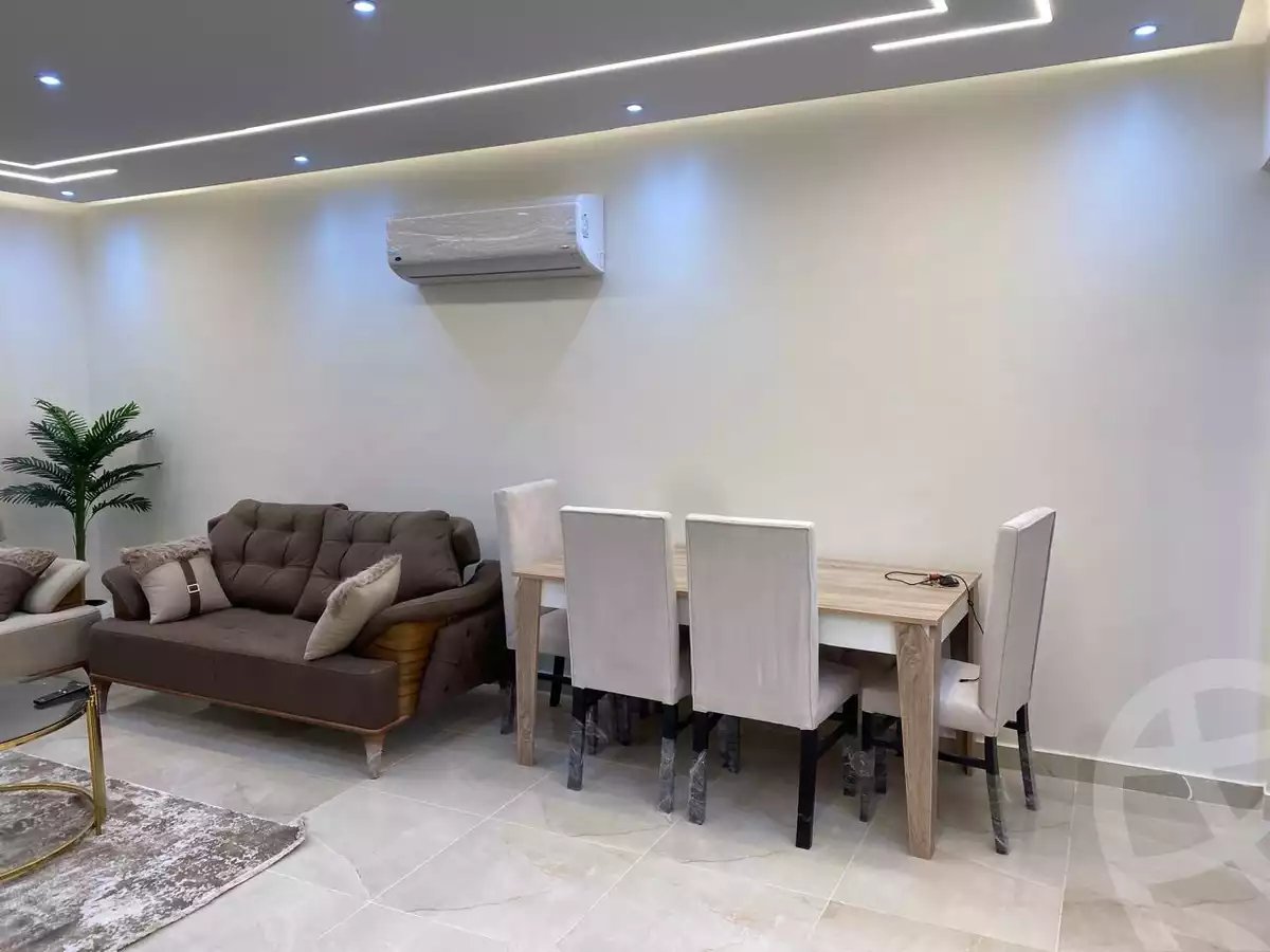 https://aqarmap.com.eg/en/listing/5172654-for-rent-cairo-new-cairo-lrhb-city-phase-7
