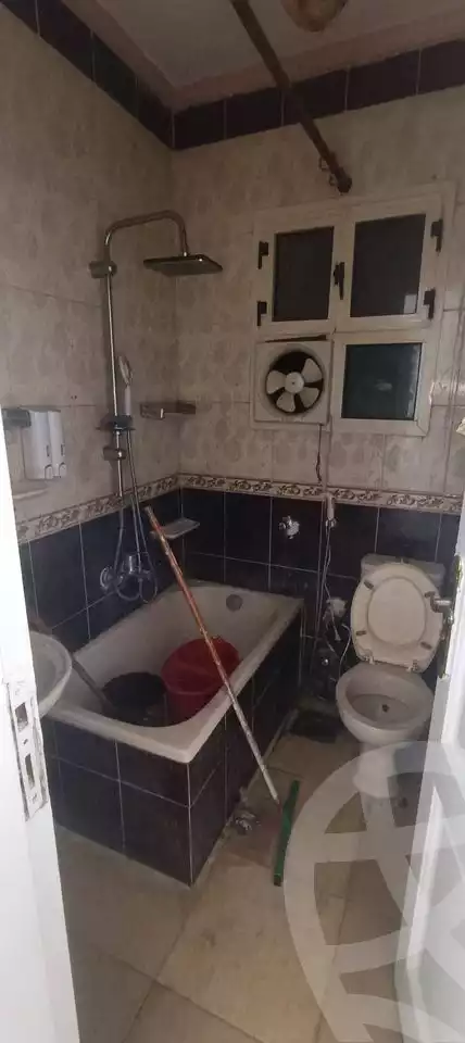 https://aqarmap.com.eg/en/listing/5186940-for-rent-alexandria-el-montazah-mohammed-naguib-square