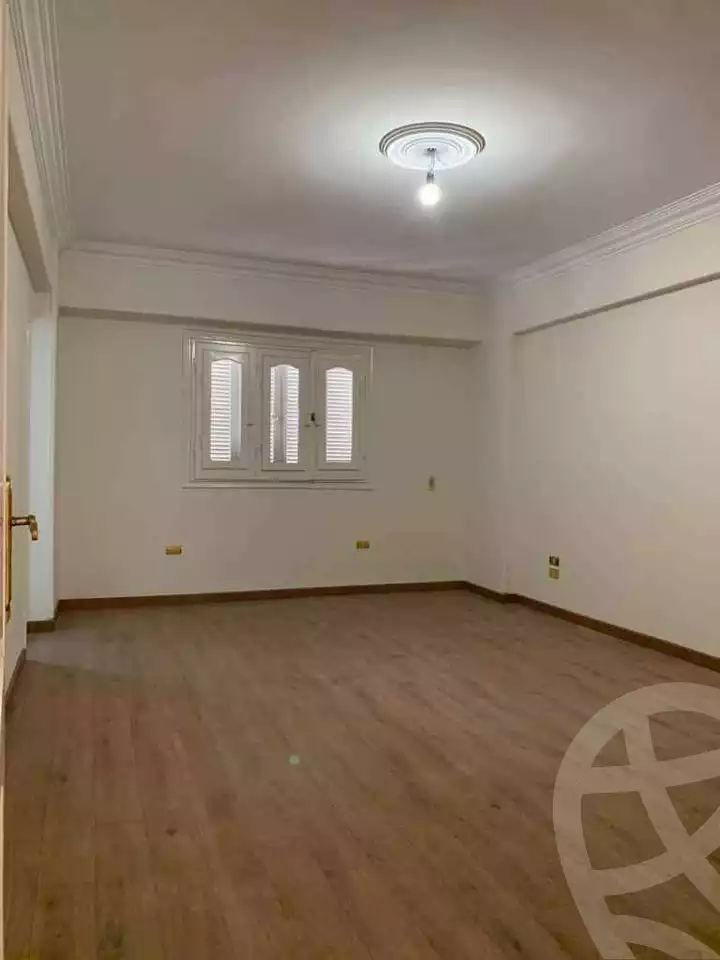 https://aqarmap.com.eg/ar/listing/5189944-for-rent-cairo-mokattam-lhdb-l-ly-shareaa-9