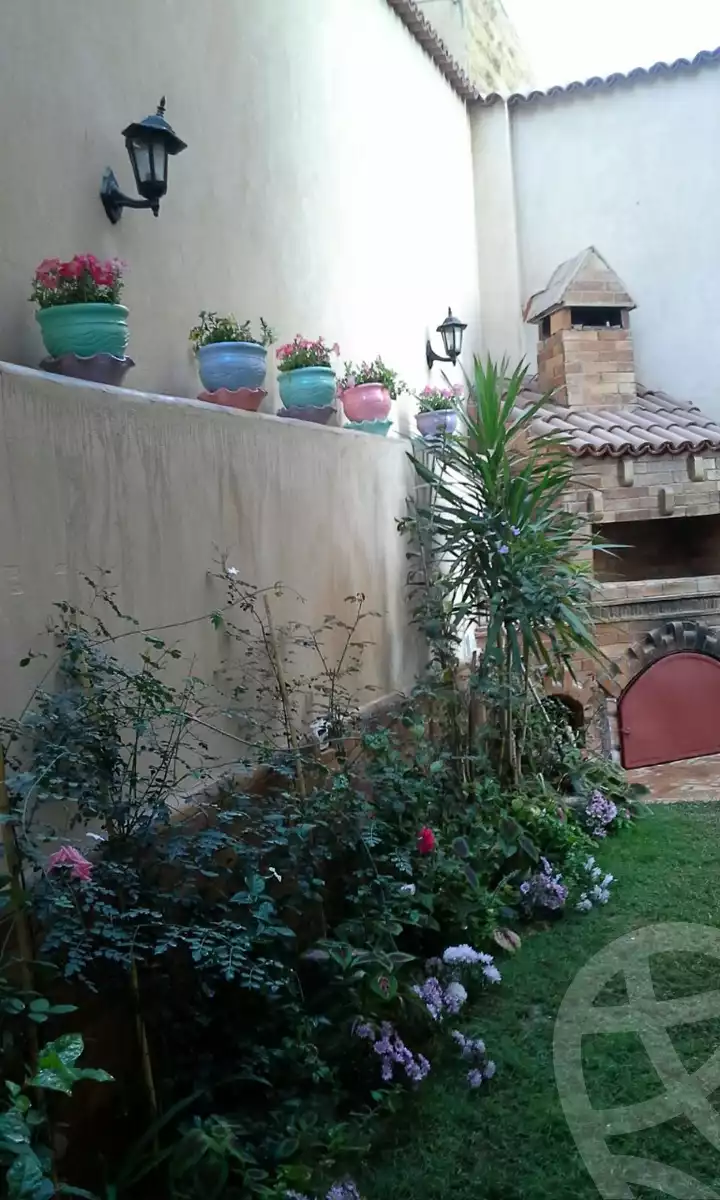 https://aqarmap.com.eg/en/listing/4468437-for-sale-cairo-new-cairo-ganob-el-akadamiya-south-academy-h-el-shaheed-shafik-metri-sedrak-st