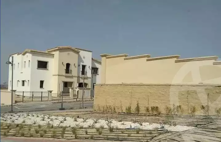 https://aqarmap.com.eg/en/listing/5210691-for-sale-cairo-mokattam-compounds-uptown-cairo