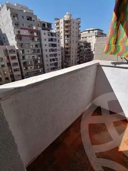 https://aqarmap.com.eg/en/listing/5214092-for-sale-alexandria-el-mandara-shr-jml-bd-lnsr