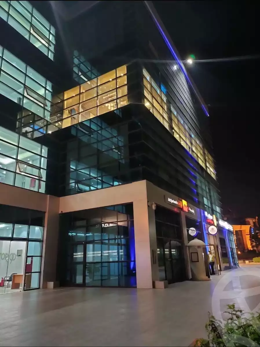 https://aqarmap.com.eg/en/listing/5844576-for-sale-cairo-new-cairo-compounds-top-90-mall
