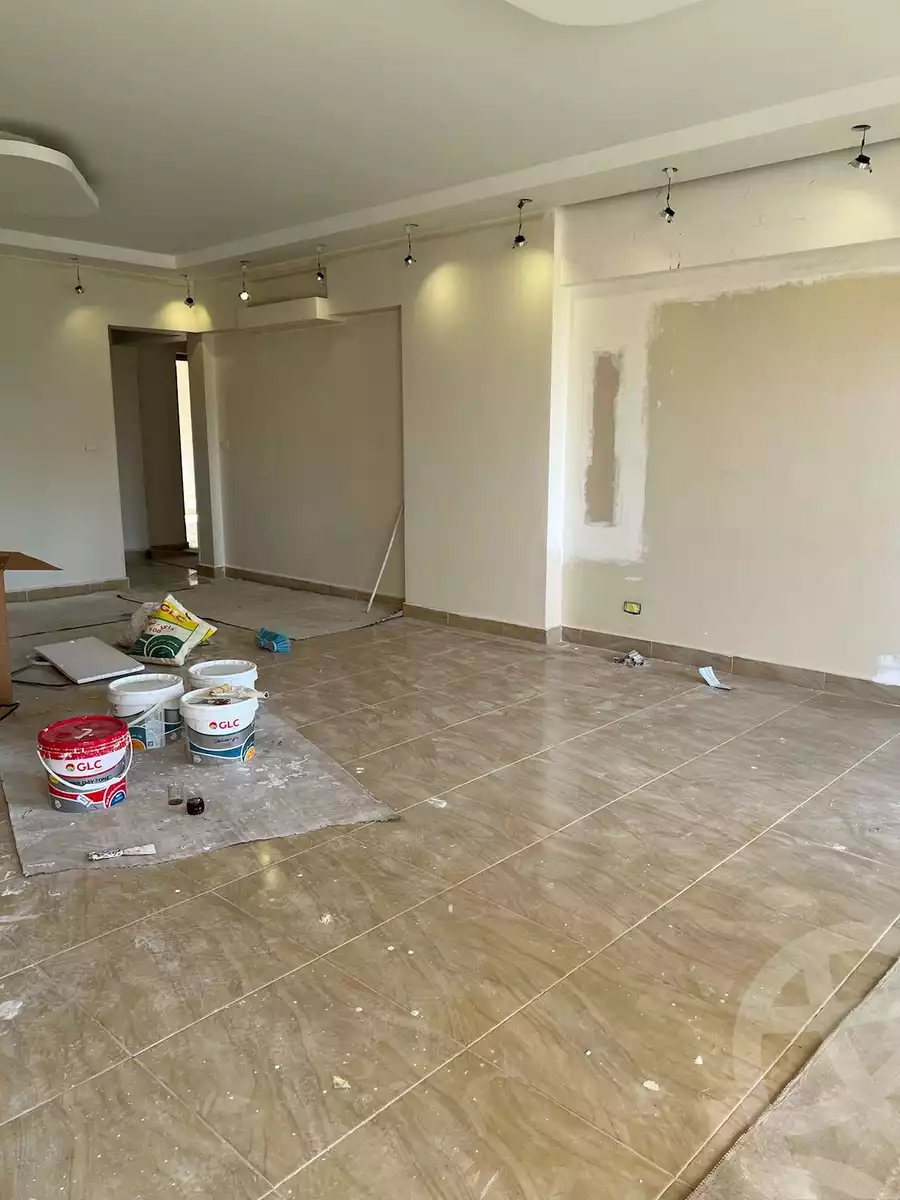 https://aqarmap.com.eg/en/listing/5228878-for-rent-cairo-new-cairo-lrhb-city-mtdd-lrhb-phase-8