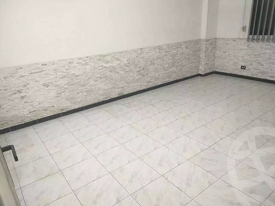 https://aqarmap.com.eg/ar/listing/5229674-for-rent-cairo-mokattam-lhdb-l-ly-shareaa-9
