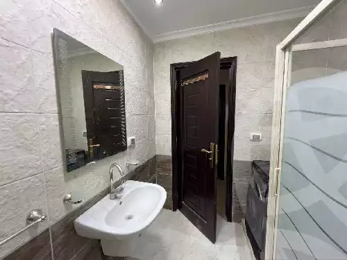 https://aqarmap.com.eg/ar/listing/5230058-for-rent-cairo-new-cairo-compounds-mwntn-fyw-y-syty-club-park-mountain-view-icity