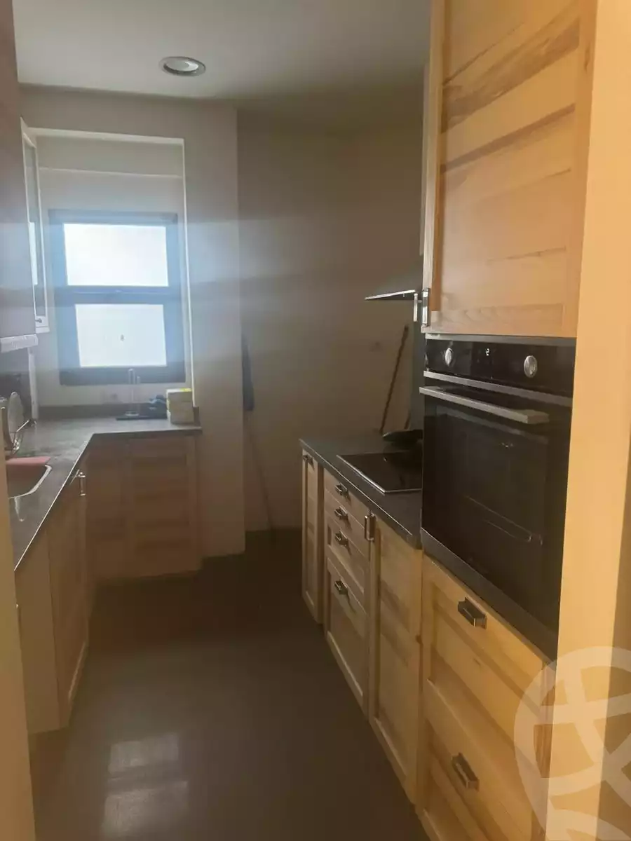 https://aqarmap.com.eg/ar/listing/5235544-for-rent-cairo-el-sheikh-zayed-city-compounds-kmbwnd-wyst-twn-swdyk