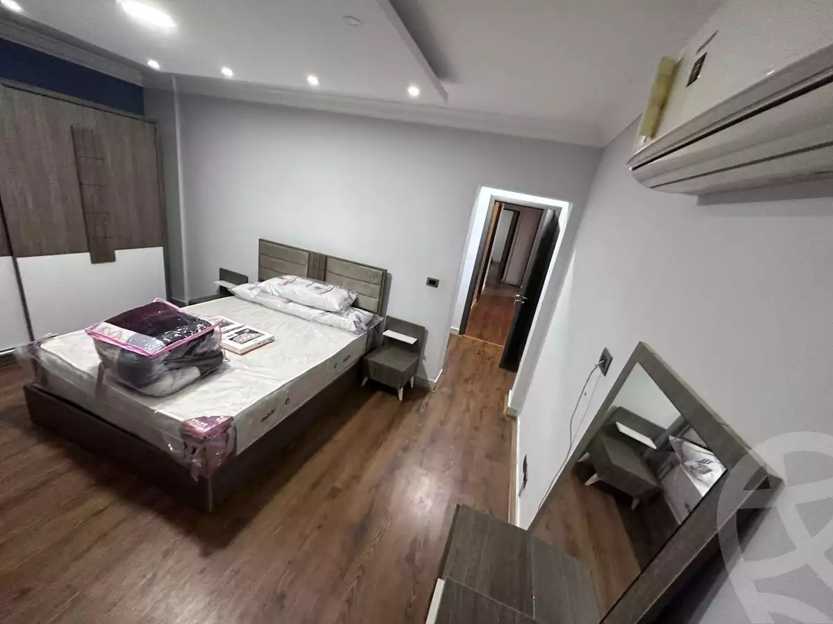 https://aqarmap.com.eg/en/listing/5239219-for-rent-cairo-new-cairo-lrhb-city-phase-8