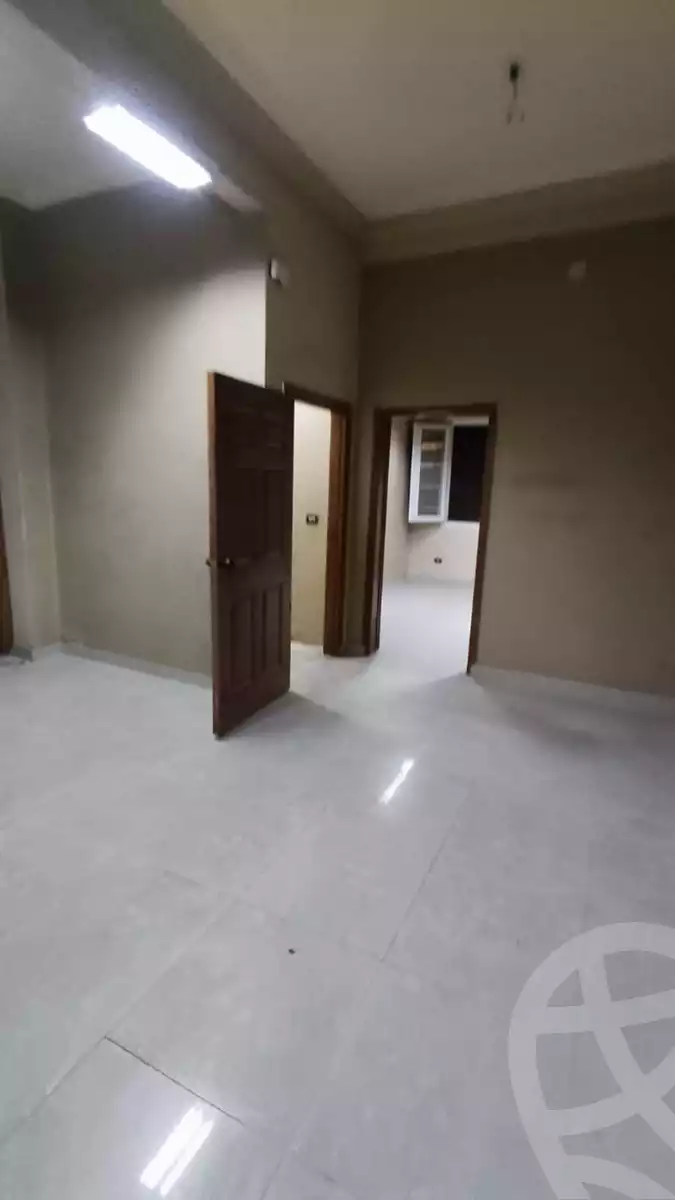 https://aqarmap.com.eg/en/listing/5250886-for-rent-cairo-downtown-abdeen-roushdy-basha-st