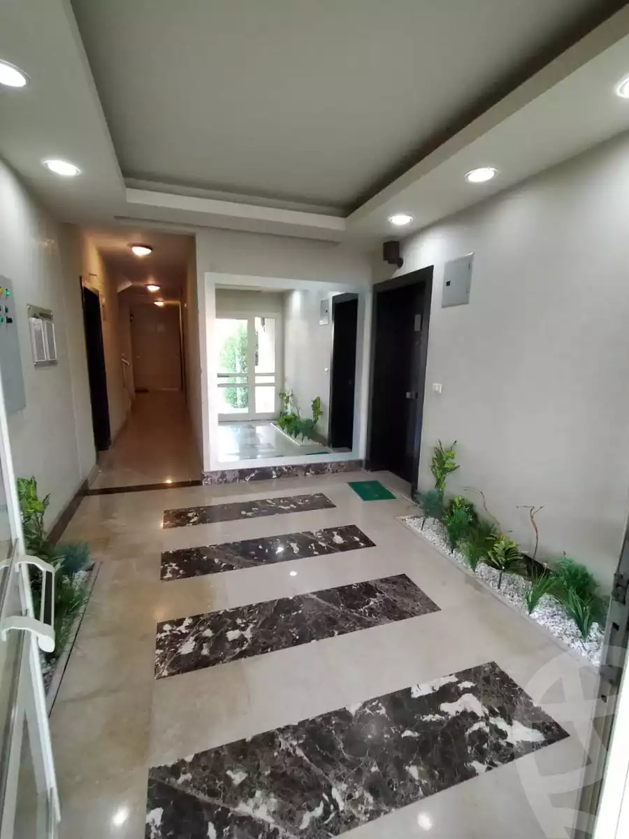 https://aqarmap.com.eg/ar/listing/5264192-for-rent-cairo-el-sheikh-zayed-city-compounds-dh-drys