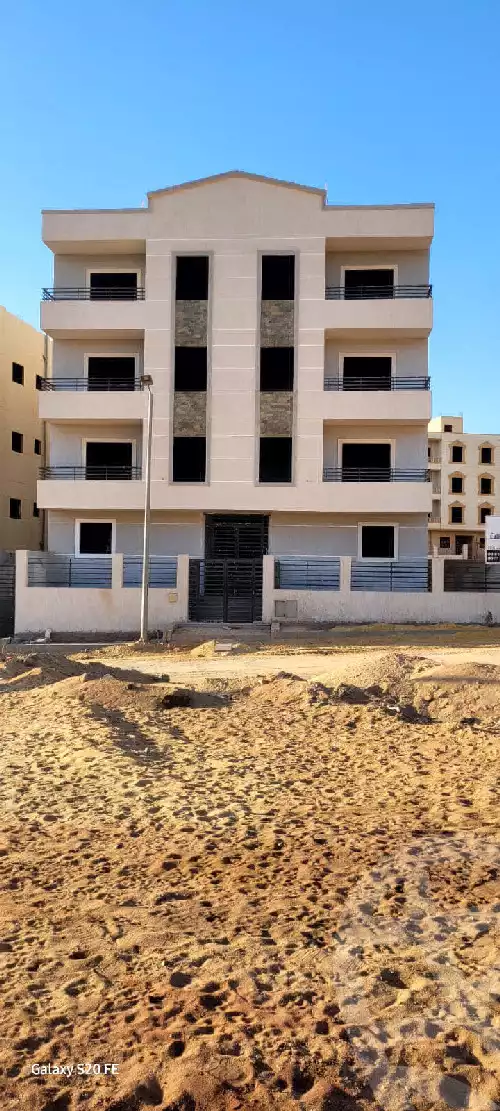 https://aqarmap.com.eg/ar/listing/5269339-for-sale-cairo-badr-city-hai-el-ashgar-featured-neighborhood-bait-el-watan-rd