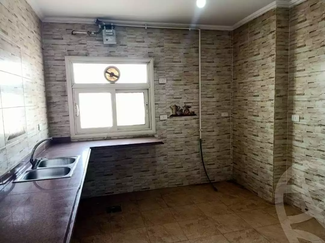 https://aqarmap.com.eg/ar/listing/5281725-for-rent-cairo-mokattam-lhdb-l-ly-shareaa-9